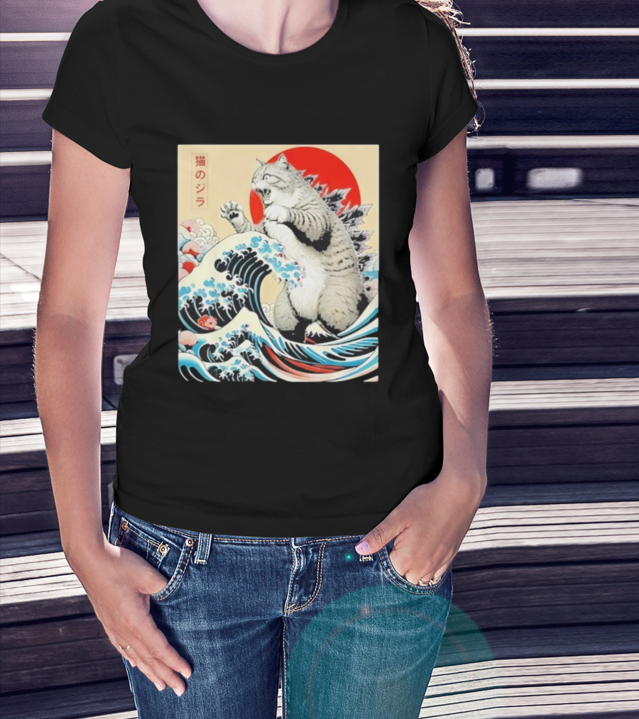 Catzilla Ukiyo-e Japanese 猫のジラ Kanagawa Waves Red Sun T-Shirt