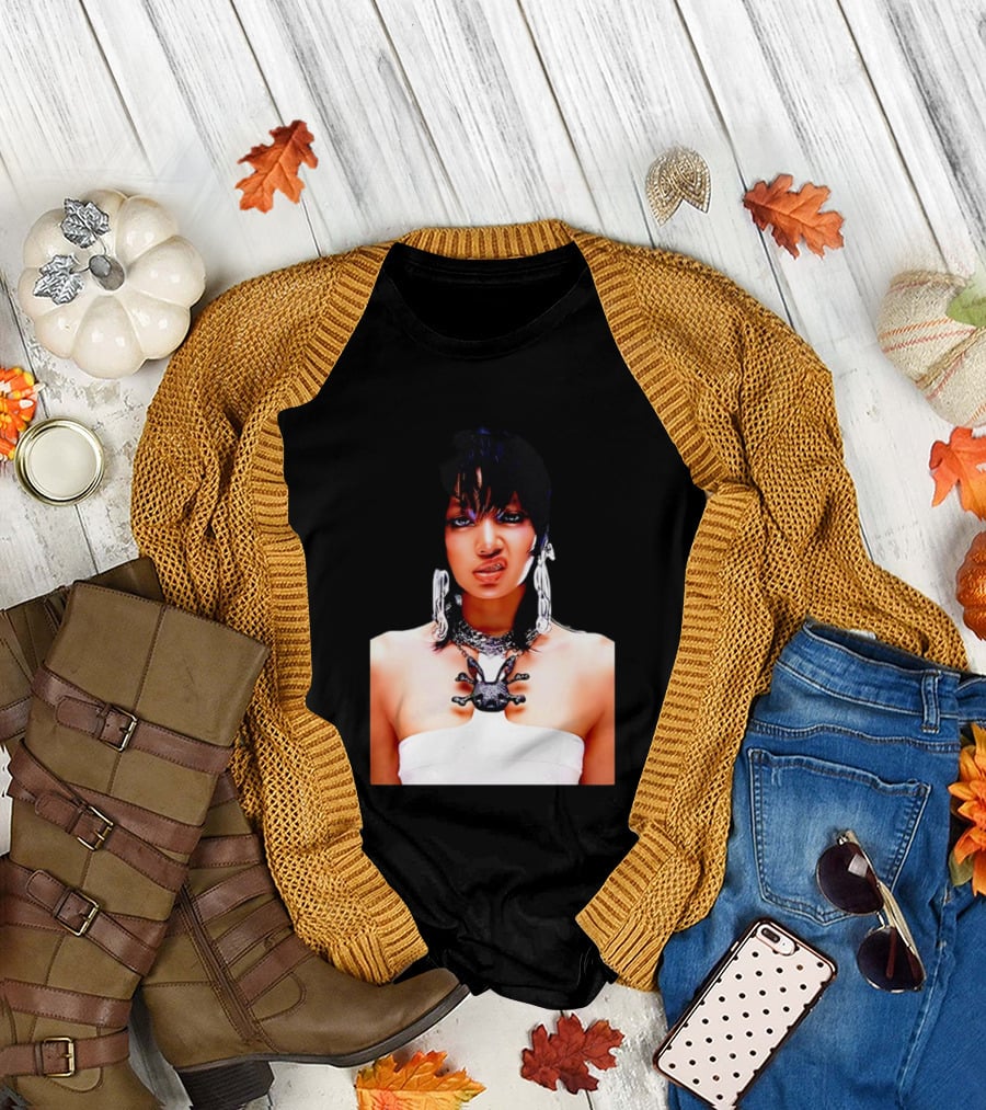 Lisa Rockstar Blackpink v1 Necklace and Earrings T-Shirt