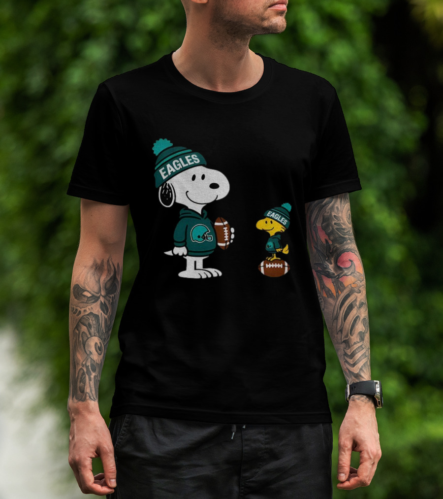 Philadelphia Eagles Snoopy Woodstock Football Style NFL Beanie Pullover T-Shirt