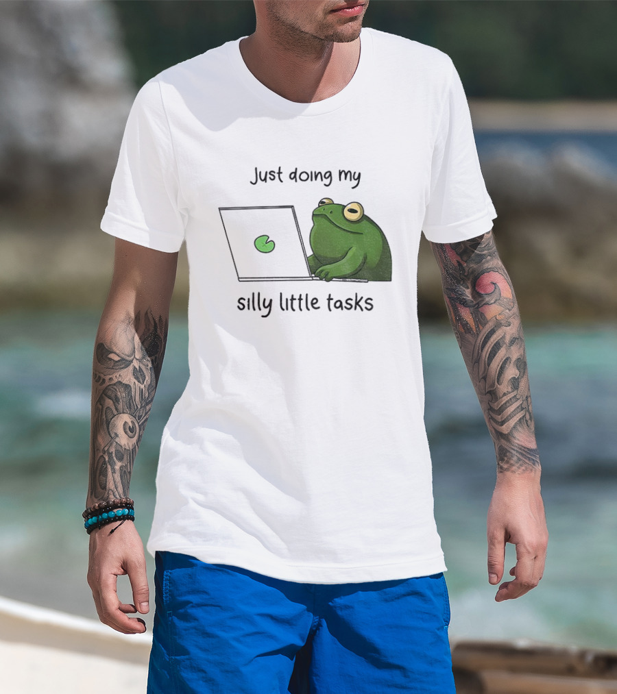 Silly Frog Doing My Little Tasks Playful Green T-Shirt