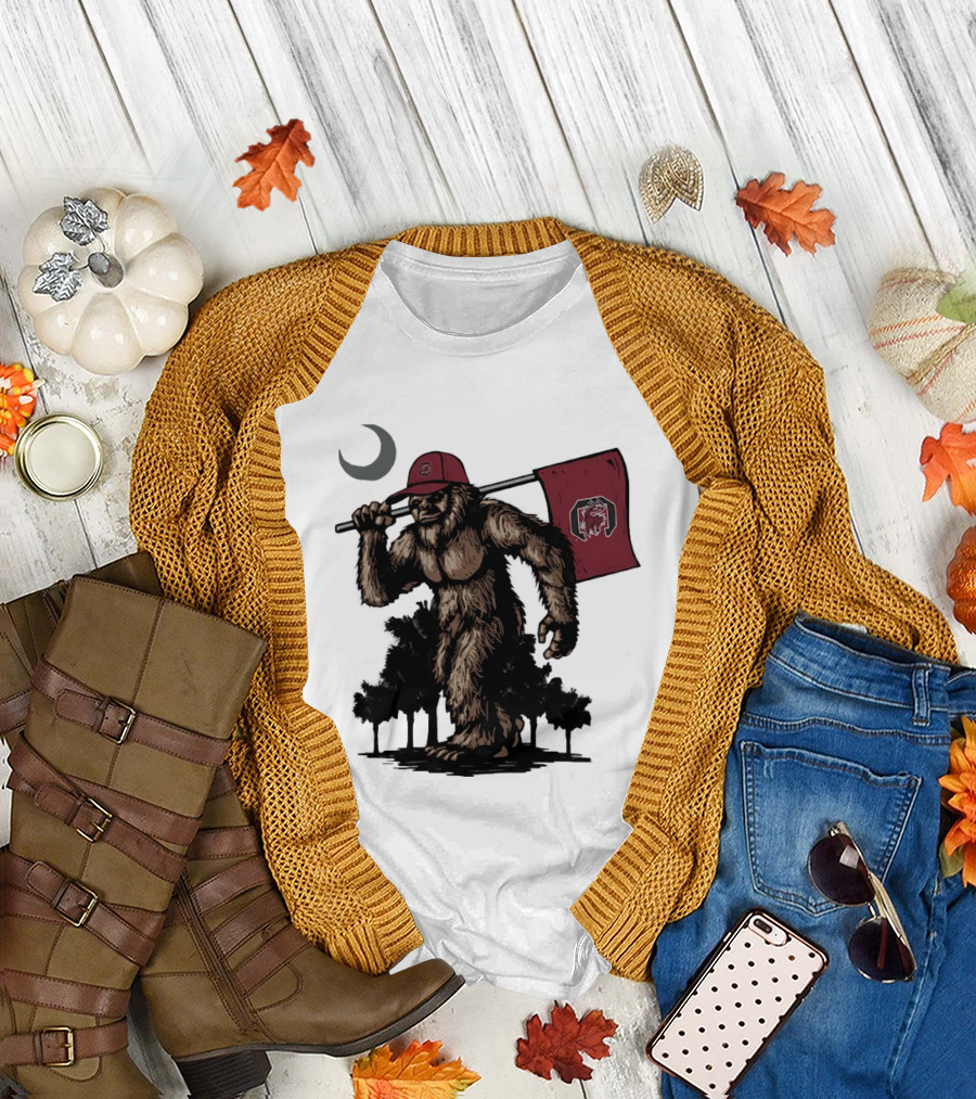 Bigfoot Carrying South Carolina Gamecocks Flag Under Moonlight T-Shirt