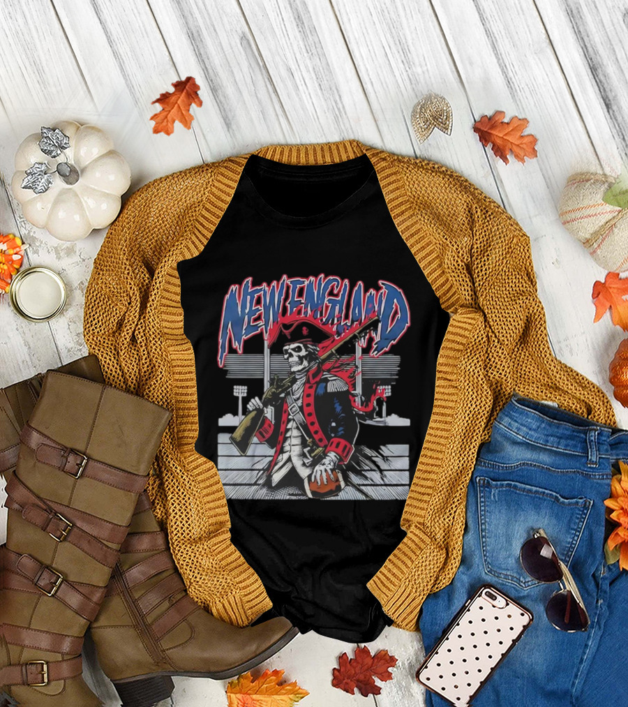 New England Patriots Skeleton With Musket And Football T-Shirt