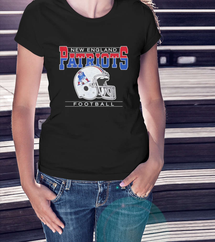 New England Patriots Franklin Helmet Football T-Shirt