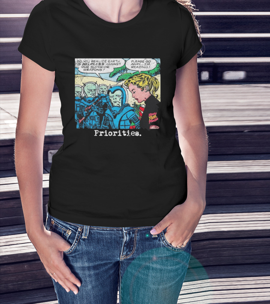 Women And Alien Priorities Please Go Away I'm Reading T-Shirt