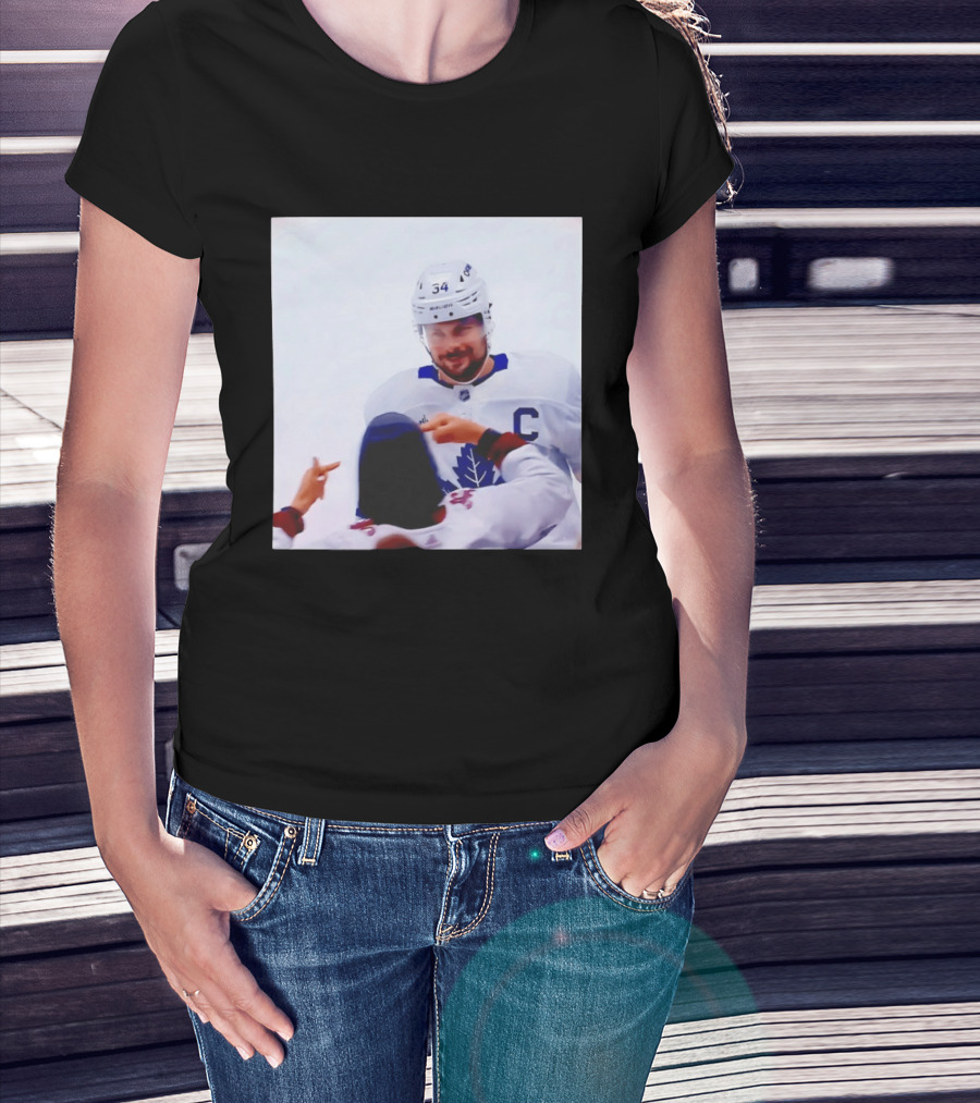 Auston Matthews Smirk Number 34 Maple Leafs Captain Ice Hockey Moment T-Shirt