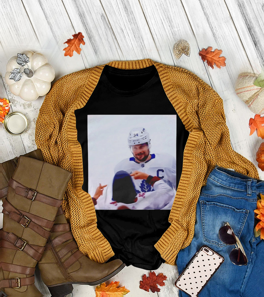 Auston Matthews Smirk Number 34 Maple Leafs Captain Ice Hockey Moment T-Shirt