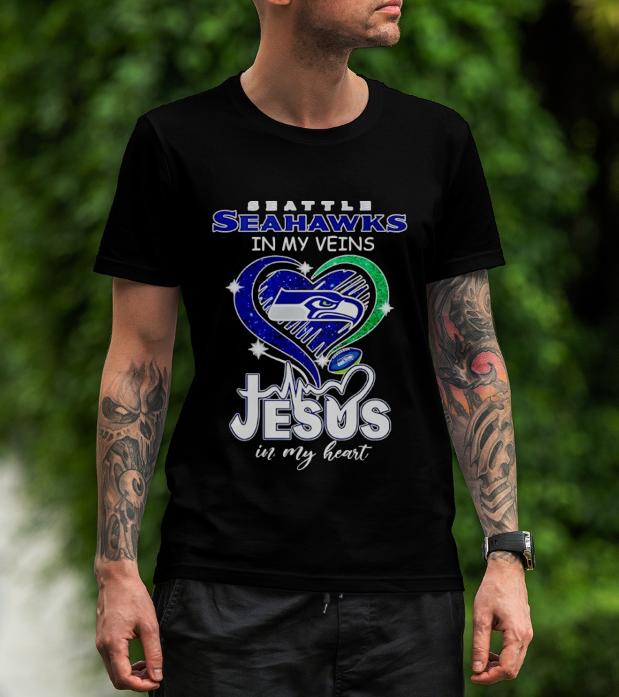 Seattle Seahawks In My Veins Jesus In My Heart Diamond Heartbeat T-Shirt