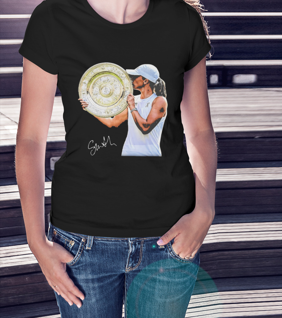 Iga Swiatek Wimbledon Champion Trophy Celebration T-Shirt