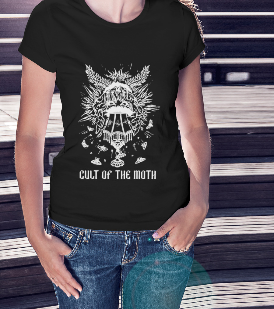 Cult Of The Moth Creepy Girl Holding Lamp Eerie Horror T-Shirt