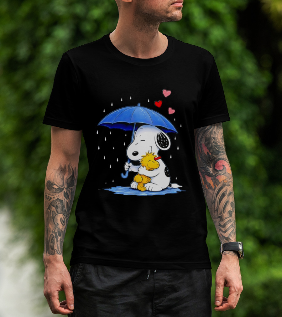 Snoopy Woodstock Umbrella Hearts Rain Hugging T-Shirt