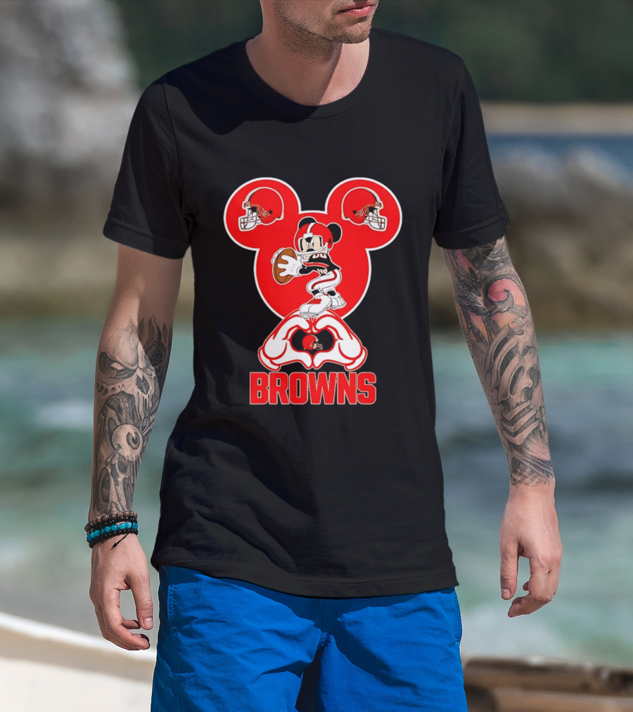 Cleveland Browns Mickey Mouse Football Quarterback Love T-Shirt