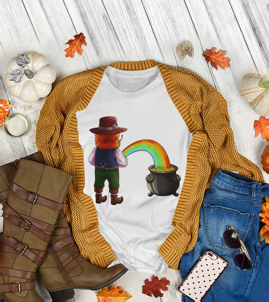 St Patricks Day Leprechaun Pissing Rainbow Into Pot Of Gold Meme T-Shirt