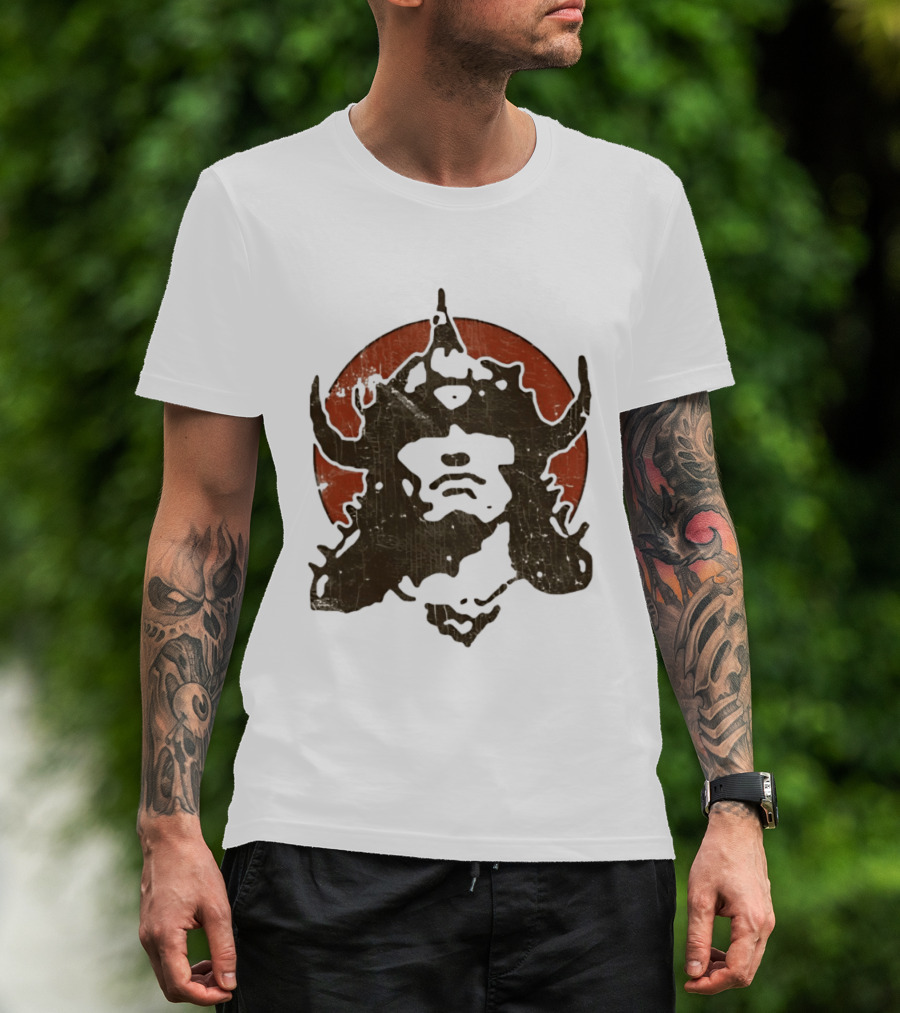 Conan Barbarian Viking Warrior Helm On Red Circle T-Shirt