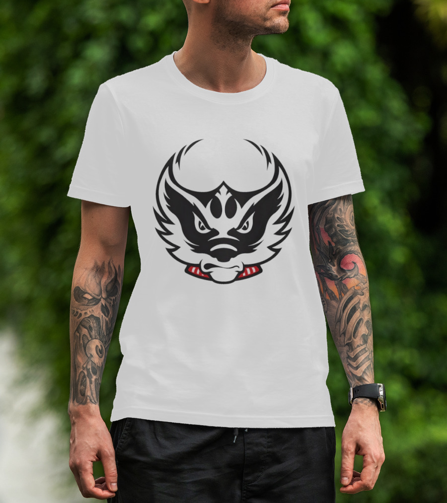 Wisconsin Badger Symbol Fierce Expression Red Collar T-Shirt