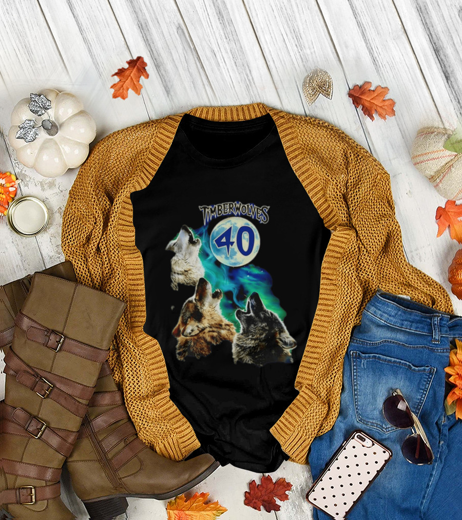 Minnesota Timberwolves 40 Wolves Howling at Blue Moon T-Shirt