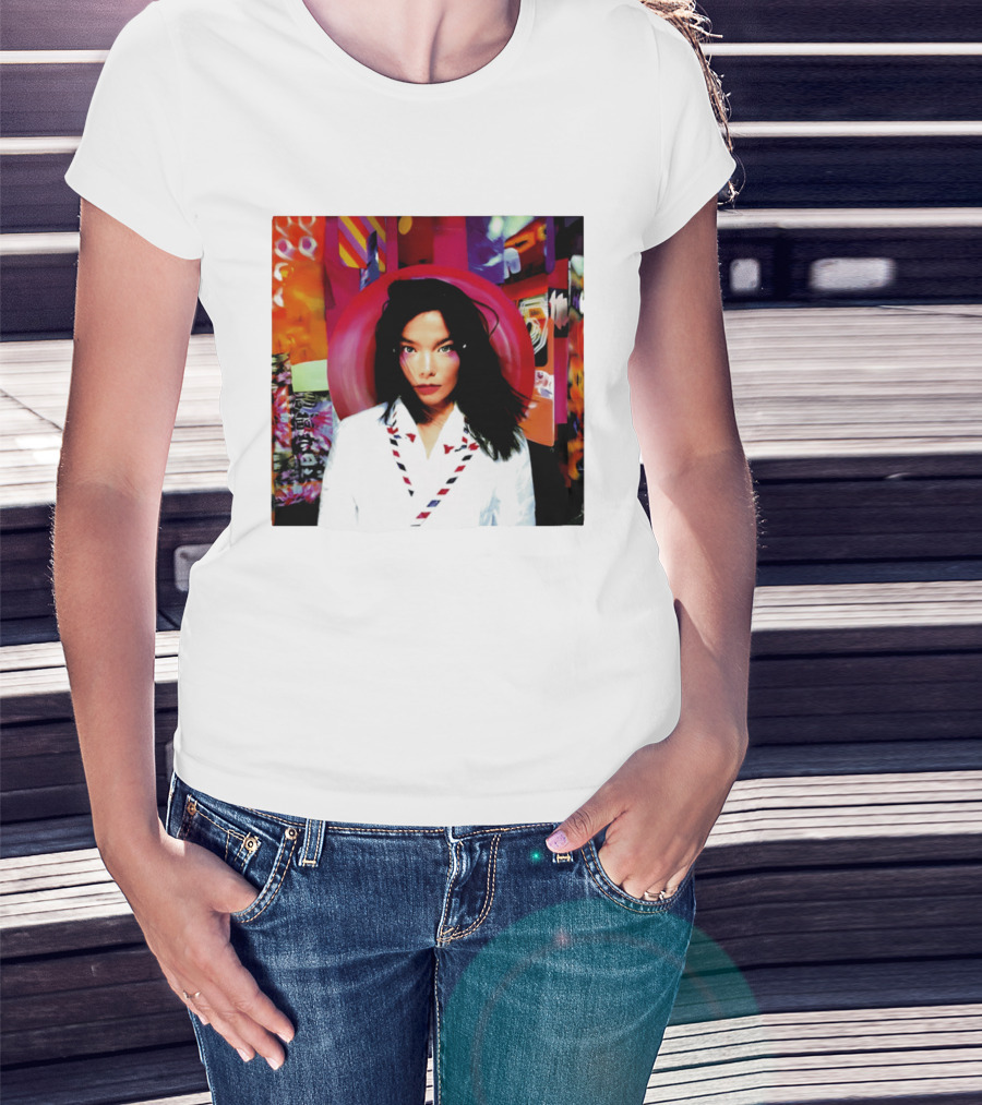 Anne Hathaway Björk And T-Shirt