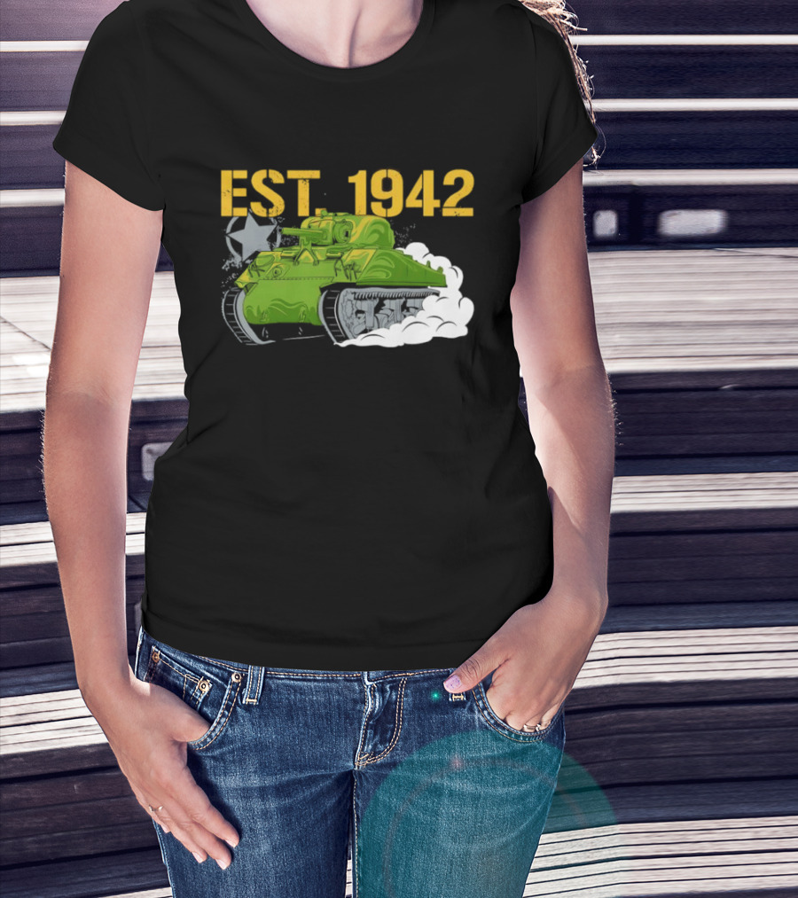 WW2 Sherman Tank EST 1942 World War II Historical Vehicle T-Shirt