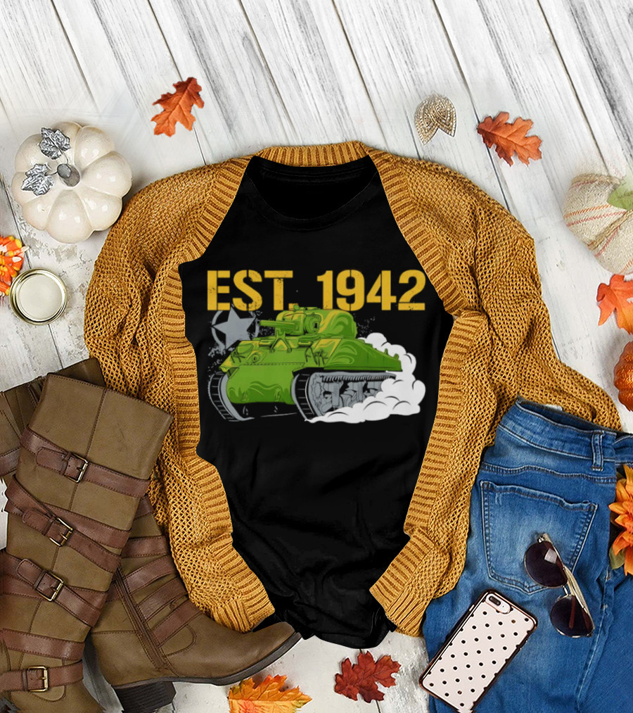 WW2 Sherman Tank EST 1942 World War II Historical Vehicle T-Shirt