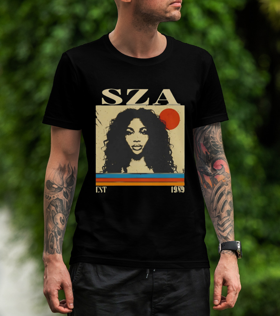 SZA EST 1989 Vintage Style Portrait With Retro Sun And Stripes T-Shirt