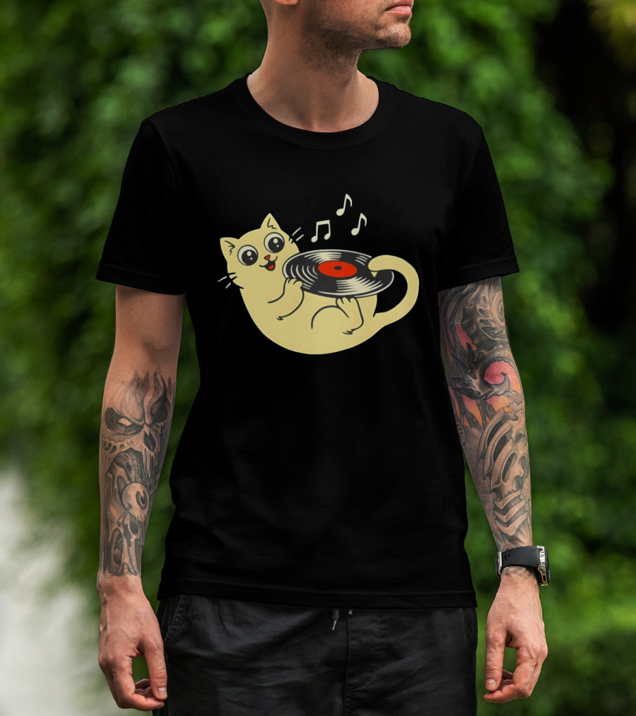 Turntable Cat Spinning Vinyl Record With Musical Notes T-Shirt