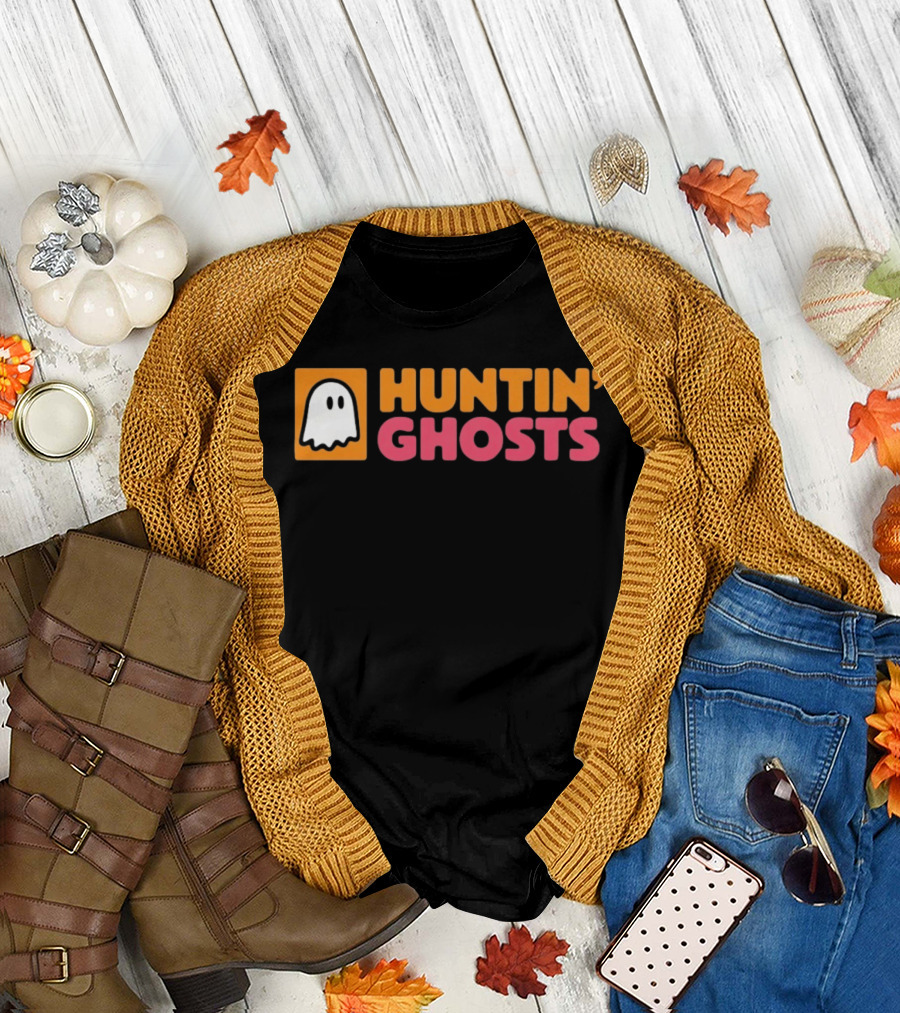 Huntin' Ghosts Halloween White Ghost Icon on Orange T-Shirt