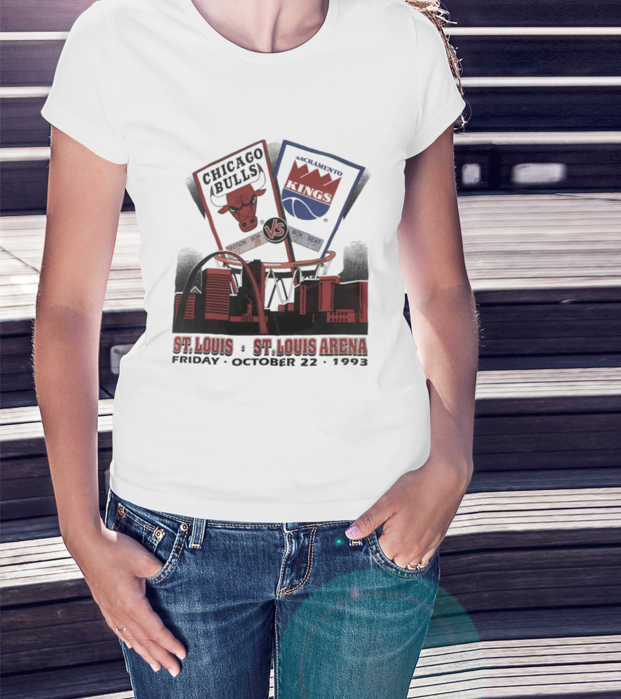 Chicago Bulls Vs Sacramento Kings St Louis St Louis Arena Friday October 22 1993 T-Shirt