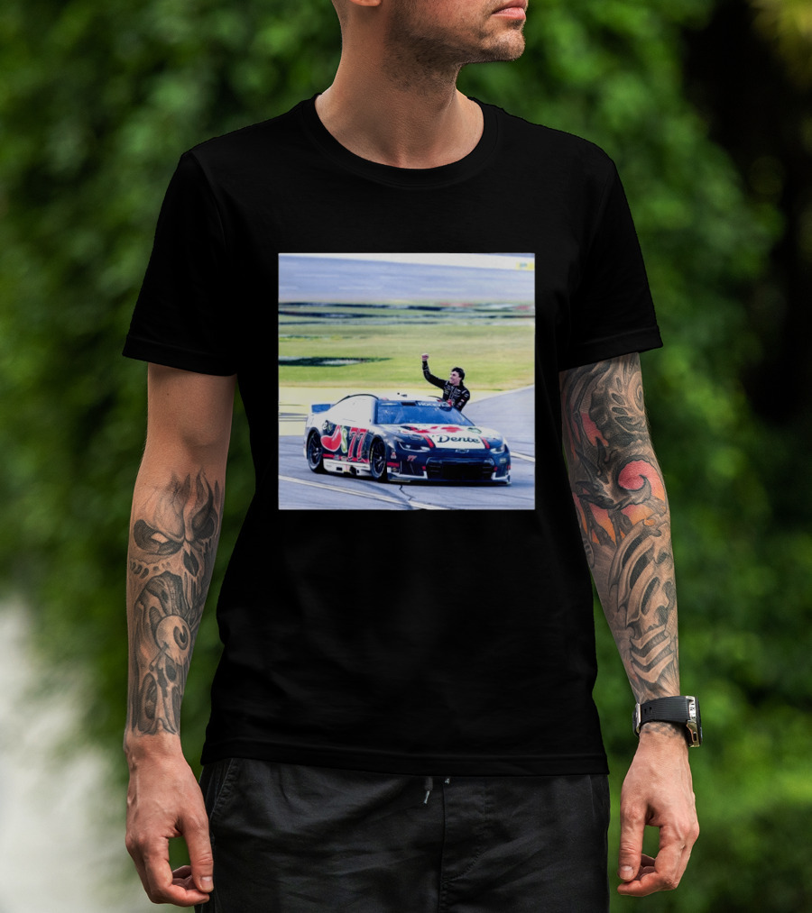 Carson Hocevar First Win Nascar Cup Series 2026 Talladega Number 77 Car Victory Celebrating Dente T-Shirt