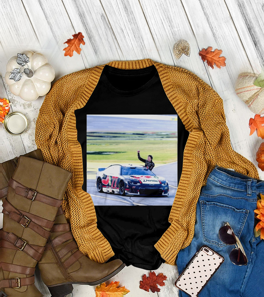 Carson Hocevar First Win Nascar Cup Series 2026 Talladega Number 77 Car Victory Celebrating Dente T-Shirt