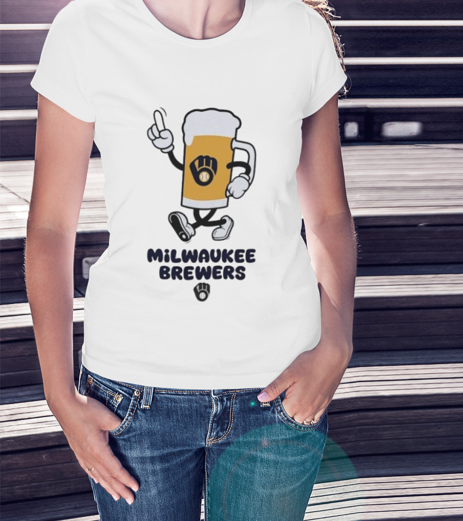 Milwaukee Brewers Beer Mascot Running Cartoon T-Shirt