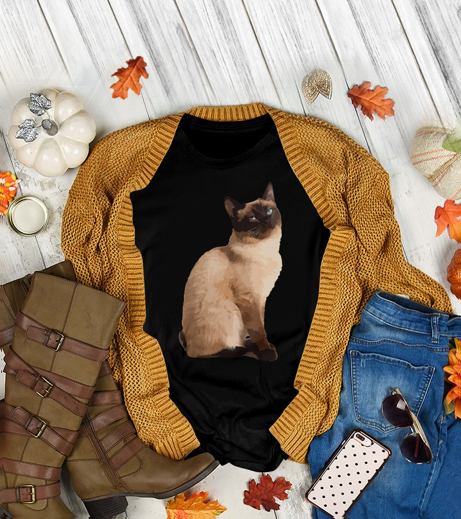 Siamese Cat Cute Siamese Cat Sitting Brown Fur Blue Eyes T-Shirt
