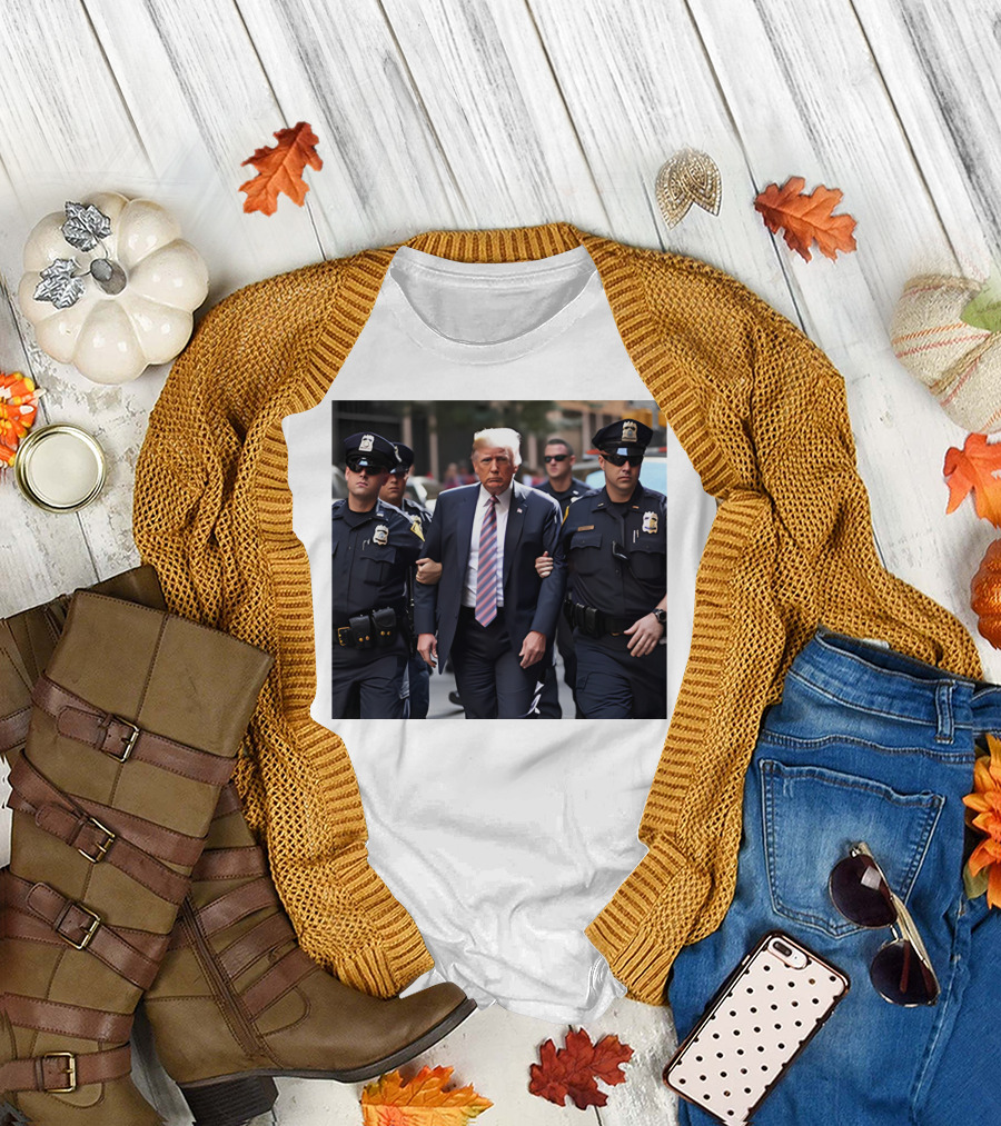 Shithead Steve Donald Trump Arrested Walking Surrounded by Police Officers T-Shirt
