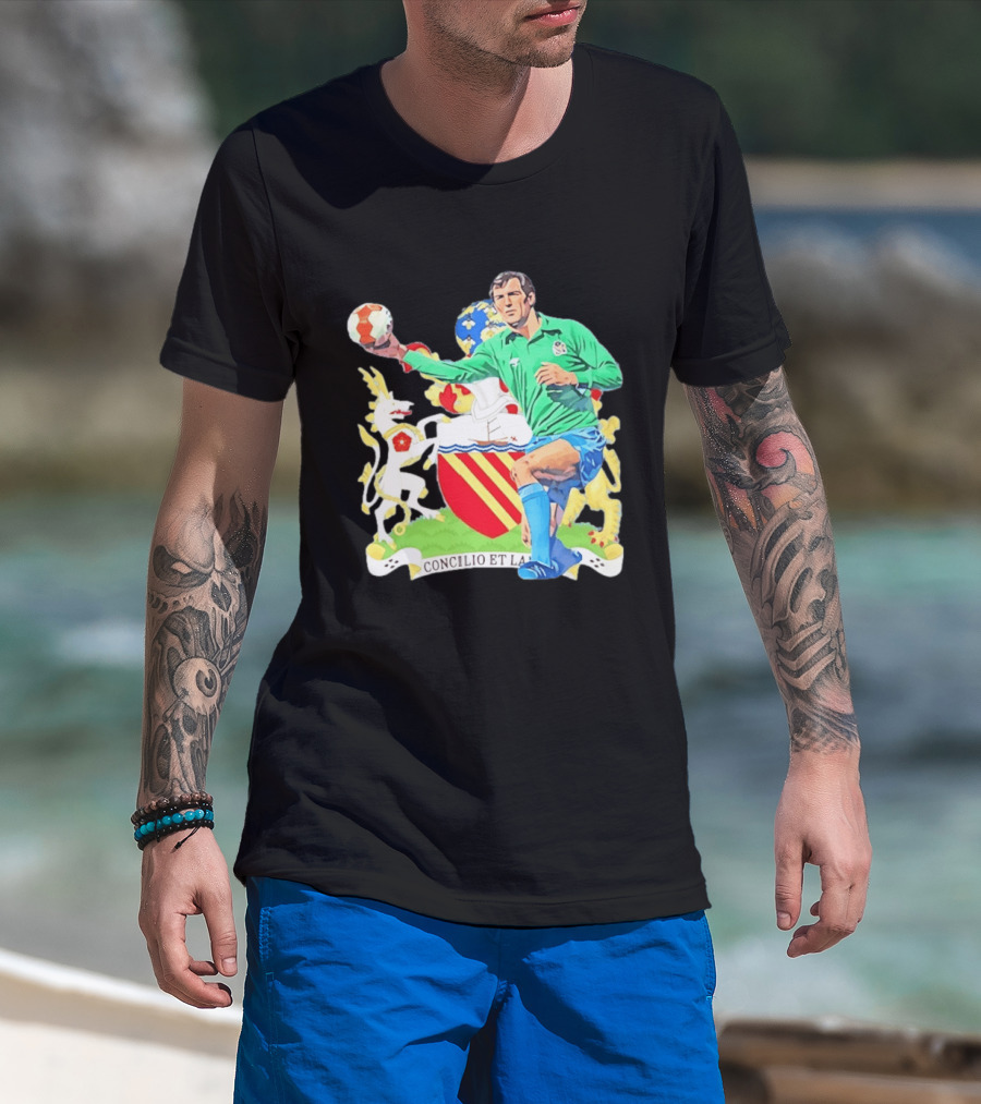 Joe Corrigan Manchester City Goalkeeper Concilio Et Labore Crest T-Shirt