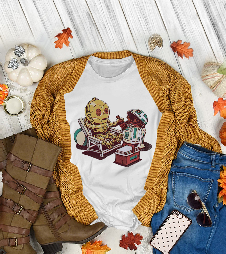 Stay Buddy Two Robots Relaxing Beach Chair Sci Fi Humor T-Shirt