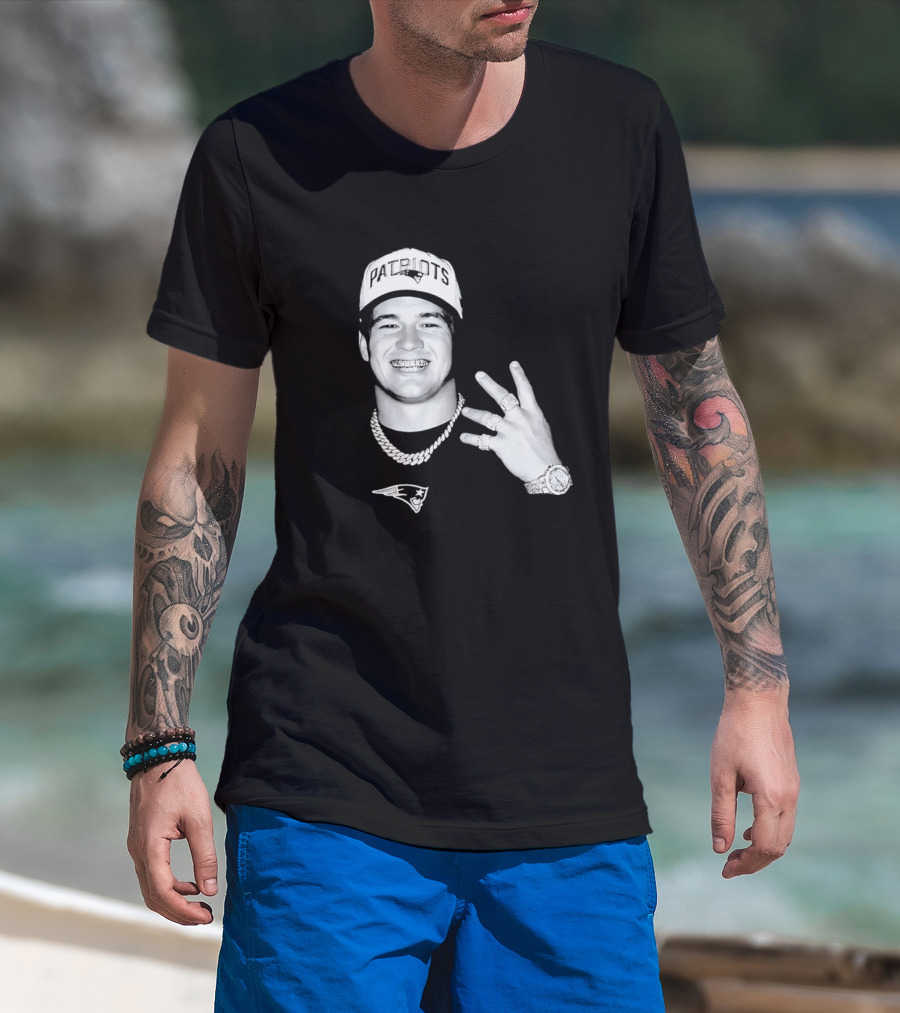 Drake Maye Patriots Cap Rings And Necklace T-Shirt