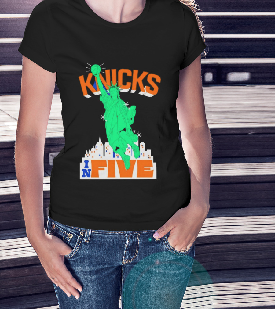 Knicks Statue Of Liberty Dunk In Five Basketball Cartoon Skyline T-Shirt