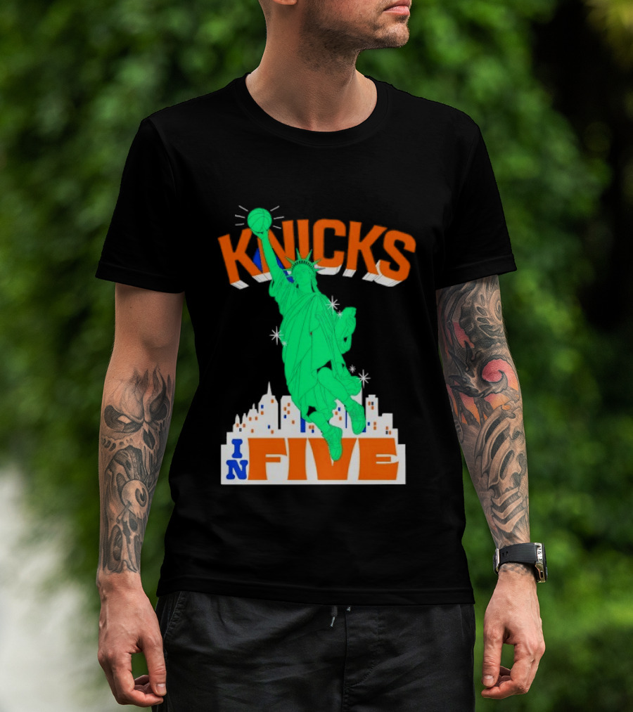 Knicks Statue Of Liberty Dunk In Five Basketball Cartoon Skyline T-Shirt