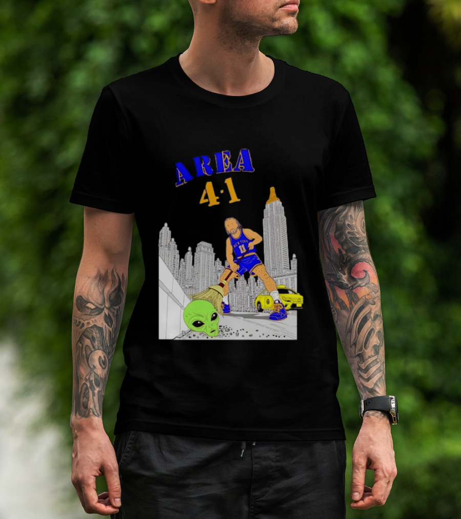 AREA 4 1 Jalen Brunson New York Knicks Vs Alien San Antonio Spurs T-Shirt