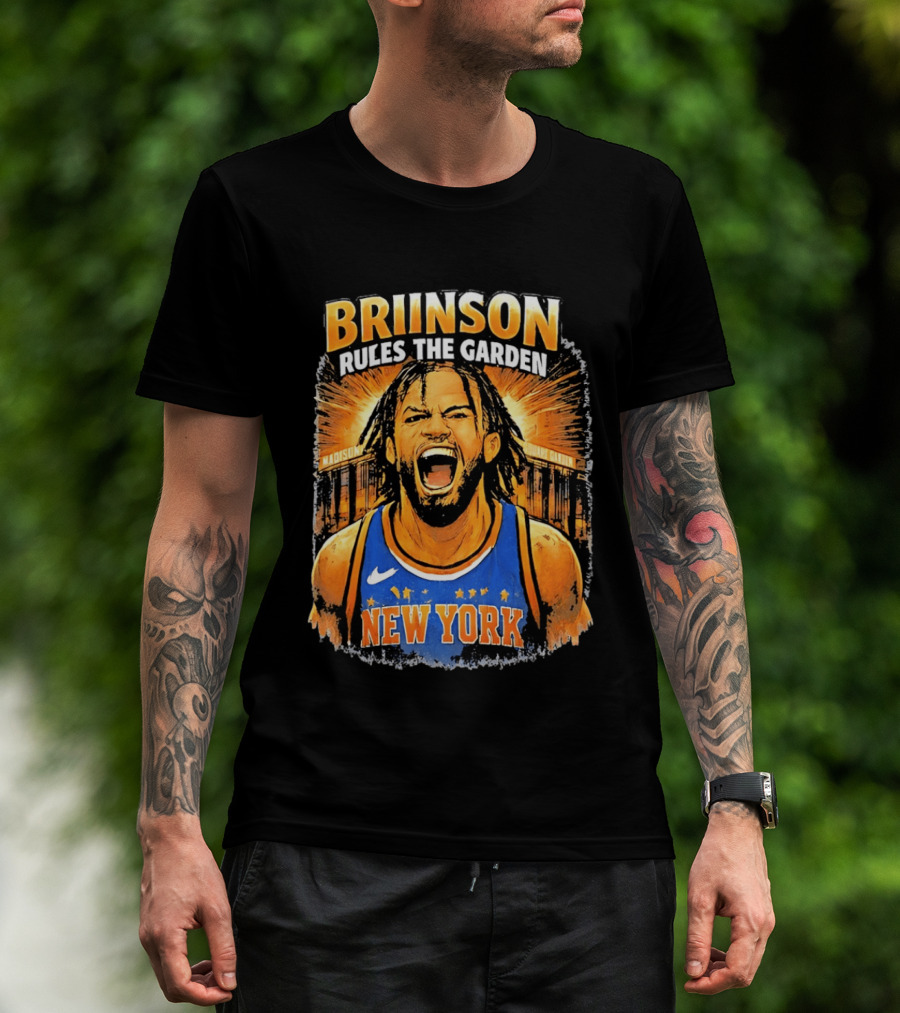 New York Knicks Brunson Rules The Garden Shouting Face Madison Square Garden T-Shirt
