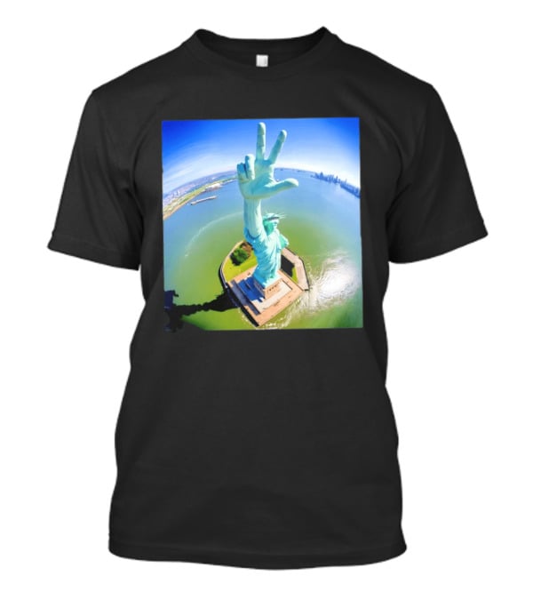 Jalen Brunson Statue Of Liberty Victory Gesture Photo T-Shirt