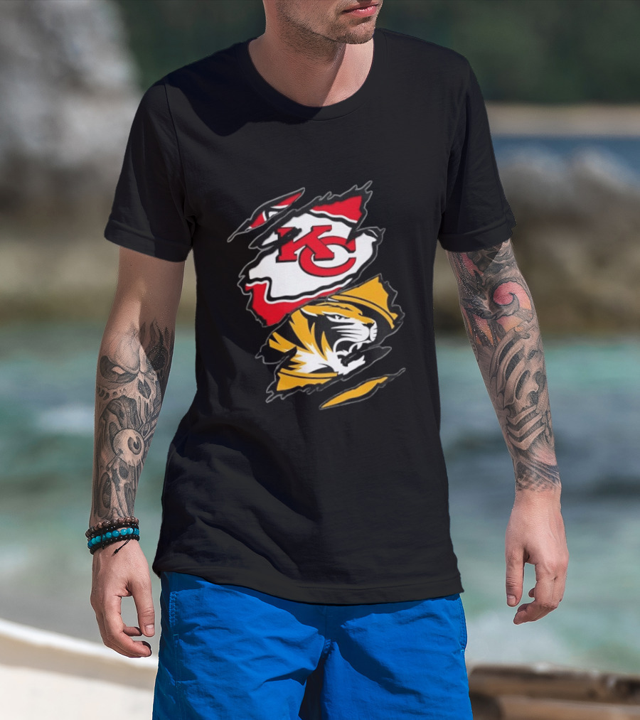Kansas City Chiefs Missouri Tigers Two Teams One Heart Scratch Torn Sports T-Shirt