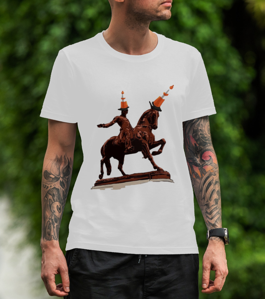 Duke Of Wellington Statue Cone Hat Glasgow Scottish T-Shirt