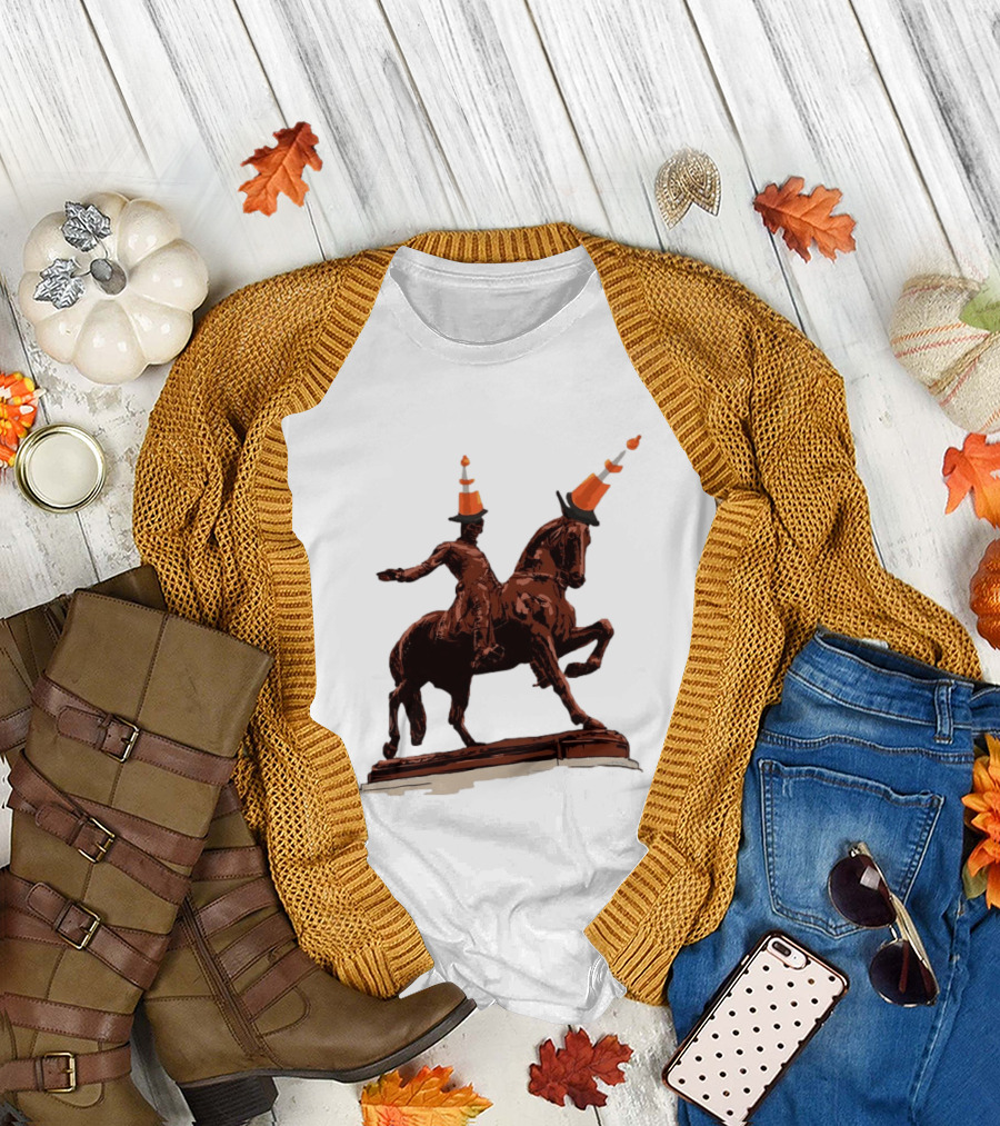 Duke of Wellington Statue Cone Hat Glasgow Scottish T-Shirt