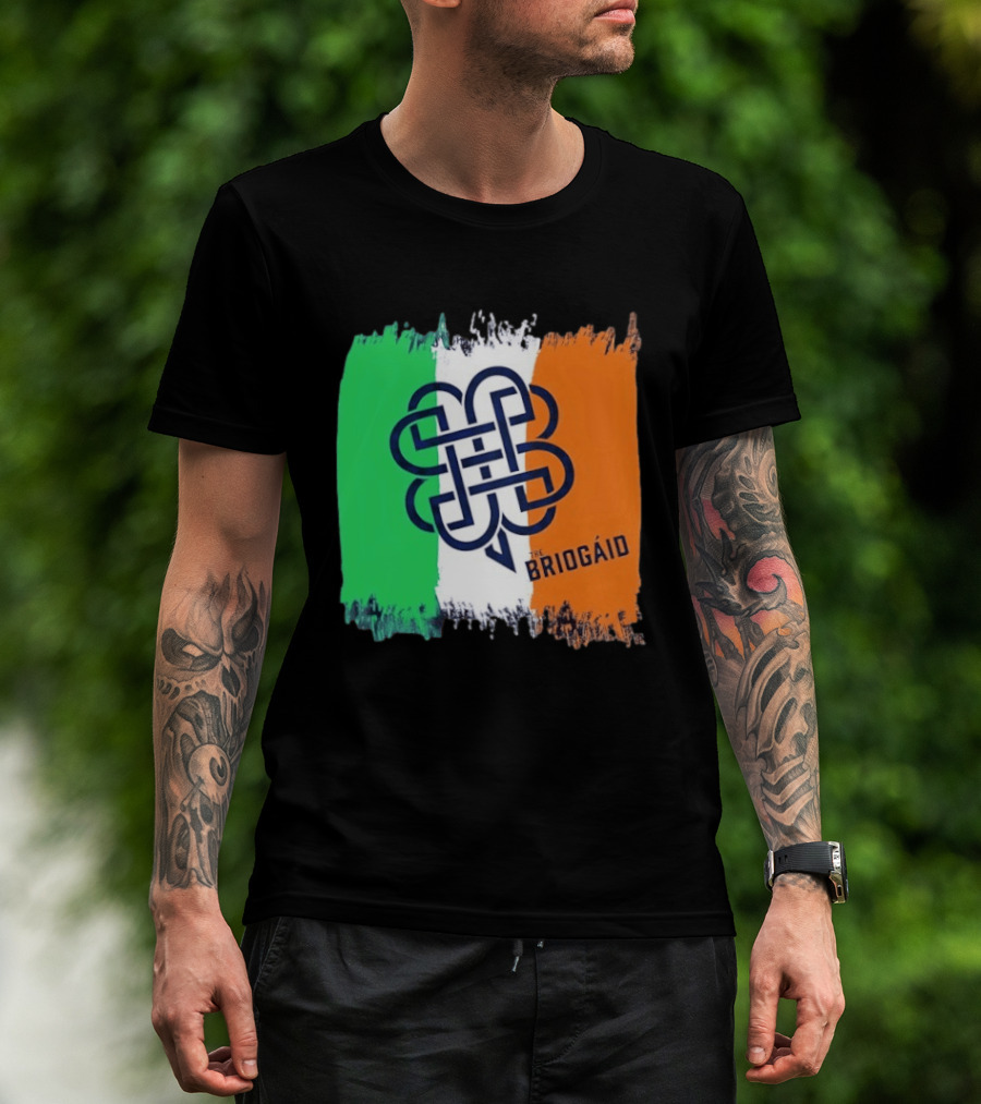 The Briogáid Celtic Knot Irish Flag T-Shirt