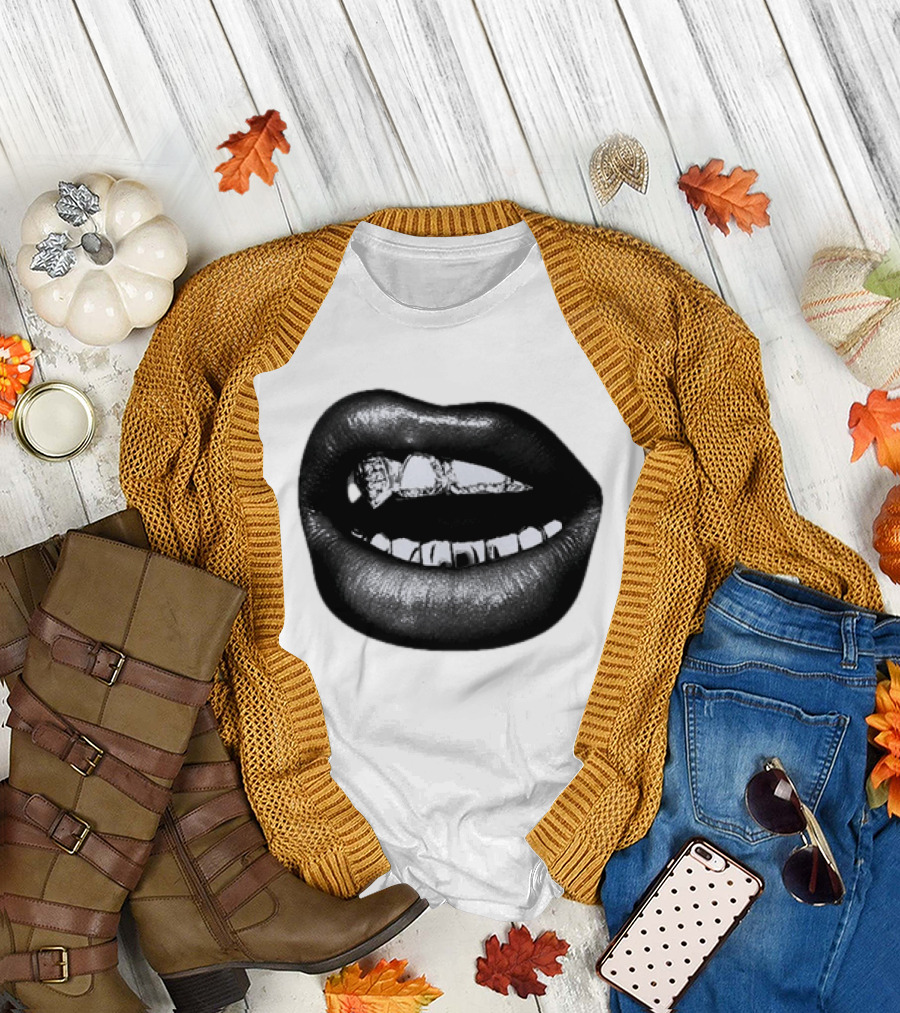 Dallas Cowboys Cheerleaders Black & White Lips Kevin Ozowski T-Shirt