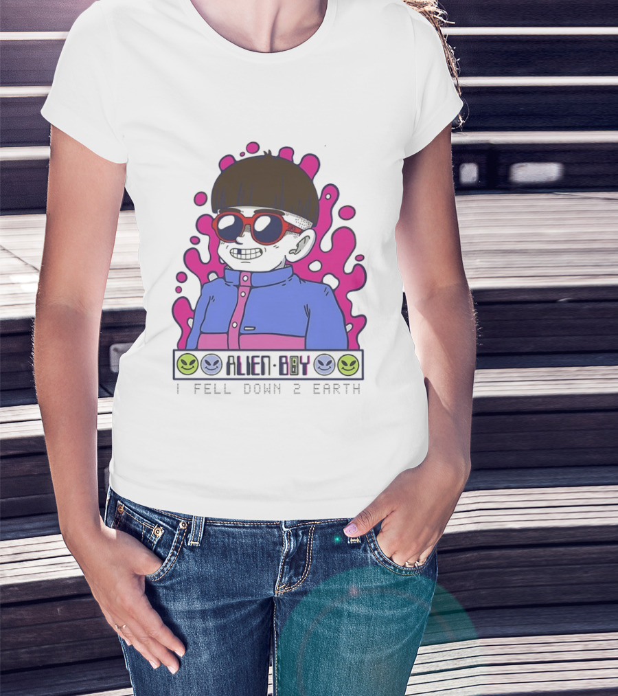 Alien Boy I Fell Down 2 Earth Cool Kid Retro Pink Smiley Vibes T-Shirt