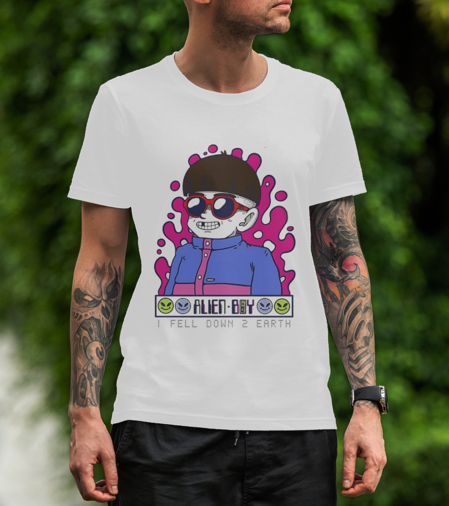 Alien Boy I Fell Down 2 Earth Cool Kid Retro Pink Smiley Vibes T-Shirt