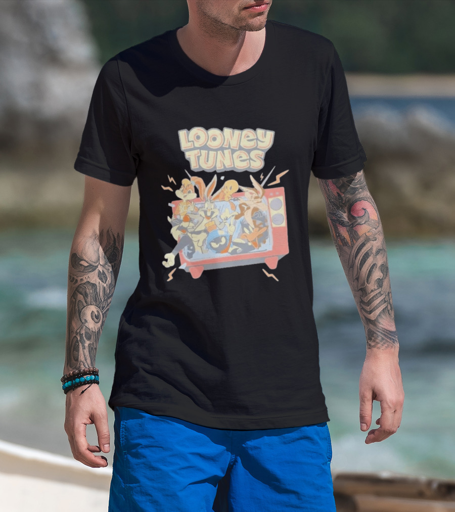 Wbs Shop Looney Tunes Characters In A Retro TV Display T-Shirt