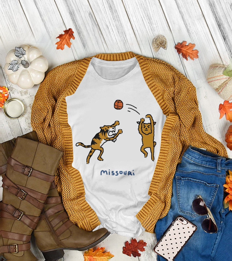 Kentucky Wildcats vs Missouri Tigers Basketball 2026 SEC Matchup Cartoon T-Shirt