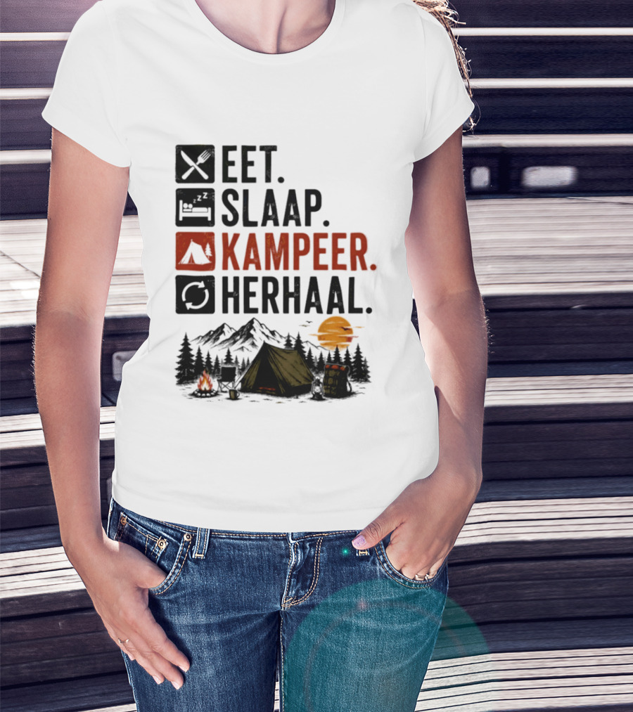 Eet Slaap Kampeer Herhaal Camping Tent Mountains Campfire Sunset T-Shirt