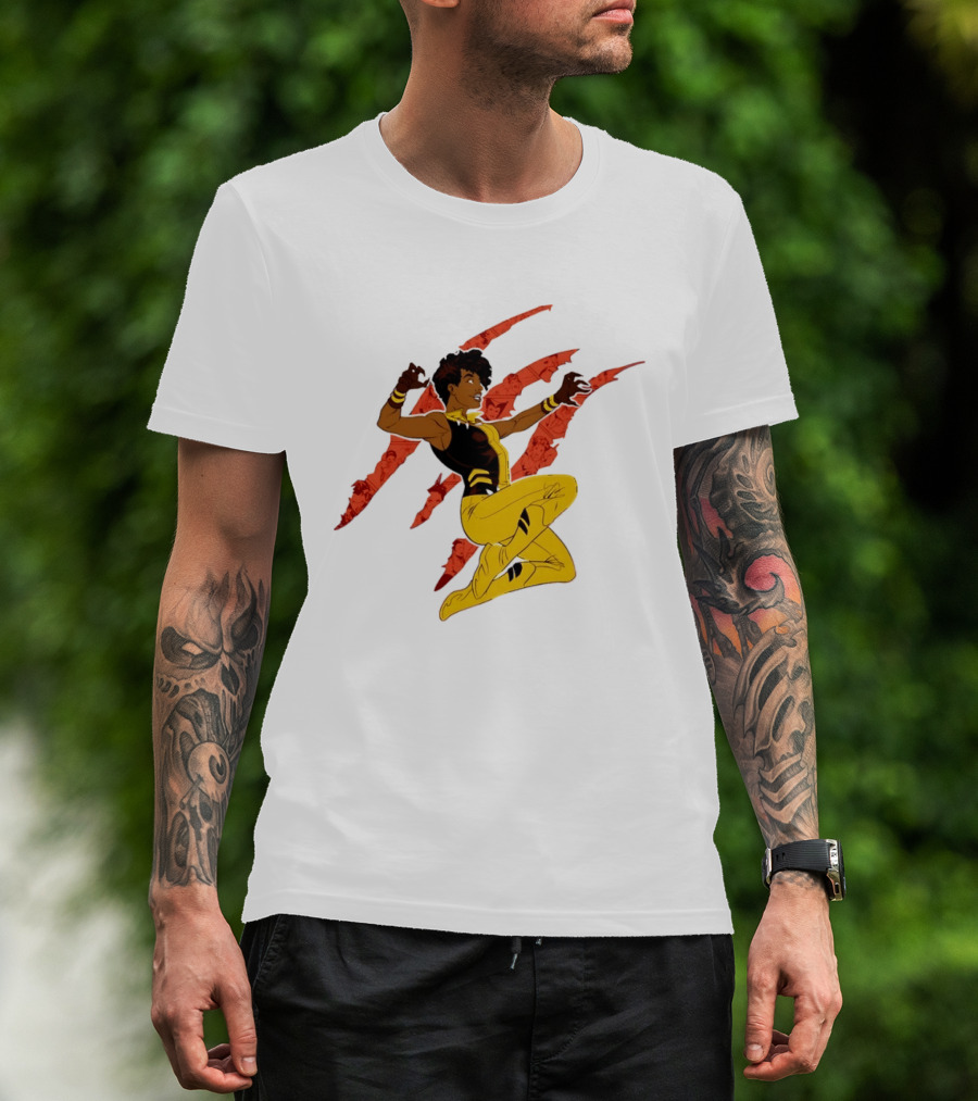 Superhero Vixen DC Comics Heroic Action Scratches T-Shirt